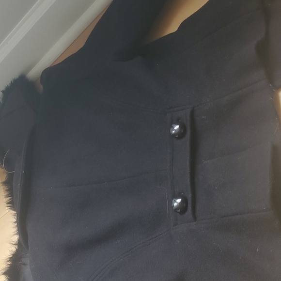 Pea coat bebe size small. Waist line with detachable faux collar. - Picture 5 of 5